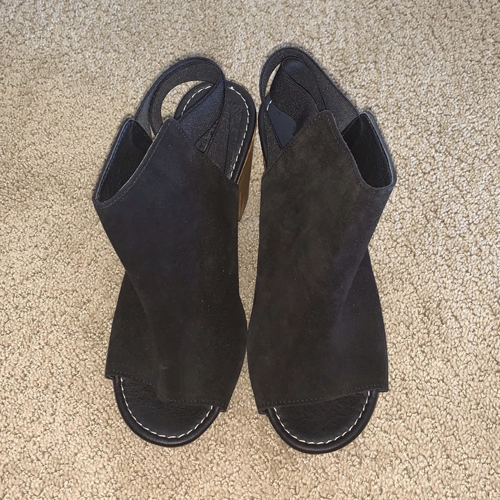 Kenneth Cole Reactions Women’s Wedge